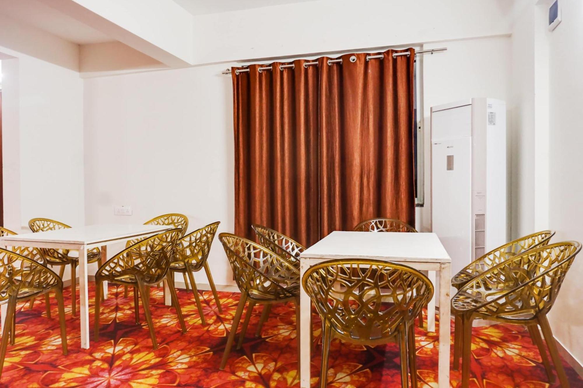 Super Townhouse Lohegaon Near Pune Airport Formerly Landmark Regency Lohogaon Ngoại thất bức ảnh